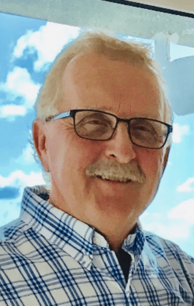 8139203 Dennis King