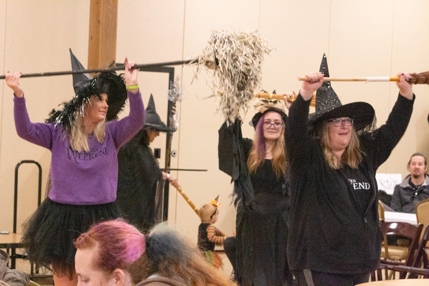 witches dancing