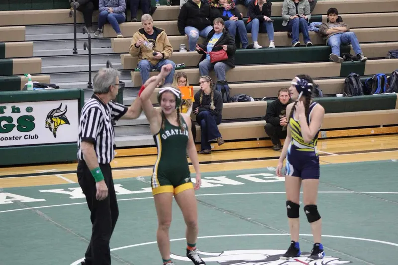 Grayling wrestling
