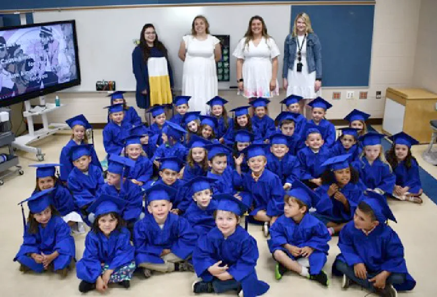 kinder grad Hale Kindergarten graduation