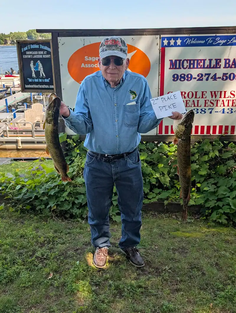 Art Gomery won second place in the Pike class with a 24.5-inch Northern.